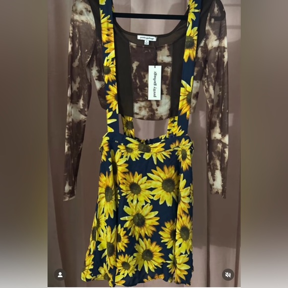 90s Sunflower Skirt Overalls - Picture 5 of 7